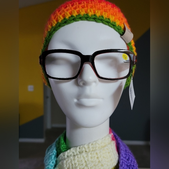 Readers +3.50 - Picture 2 of 2